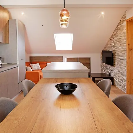 Bol Nice Place Apartment *